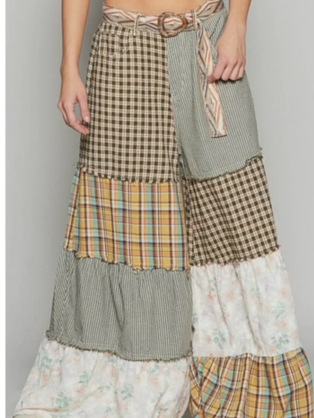 POL Patchwork Wide-Leg pants in Brown, Cream, Green - Picture 4 of 9
